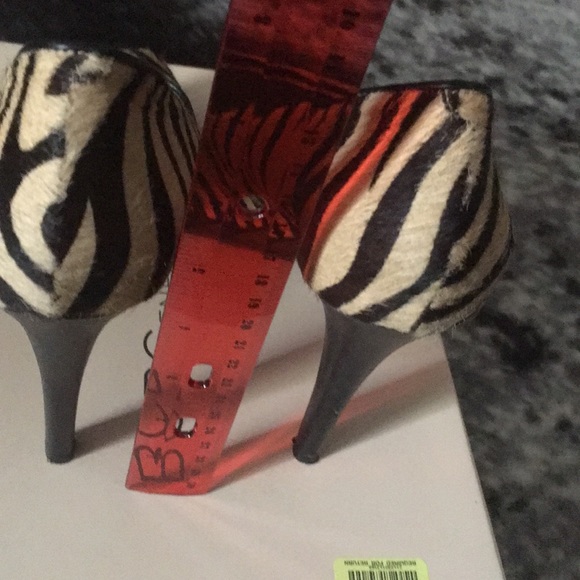 BCBGeneration Heels - Picture 2 of 3